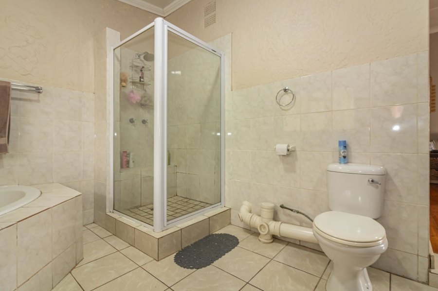 4 Bedroom Property for Sale in Kroonheuwel Free State